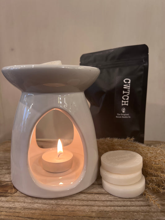 Cwtch soy wax melts - scented with Rose & Oud