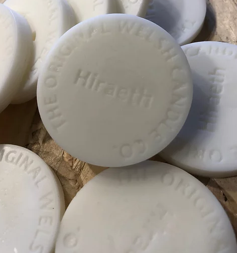 Hiraeth wax melts - cedarwood & patchouli